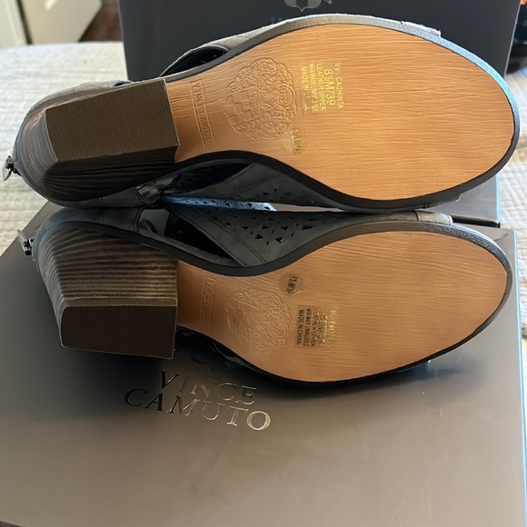 Vince Camuto heeled bootie sandal in graystone color, size 8.5. - Picture 2 of 5